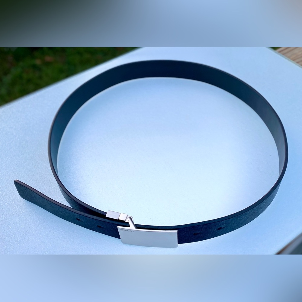 Calvin Klein Men's Textured Reversible Buckle Belt Size 34-36 - Picture 4 of 17